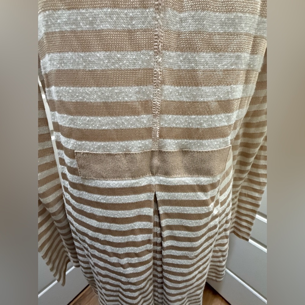 Emporio Armani. Beige Striped Open Cardigan. Size 6. - Picture 7 of 11